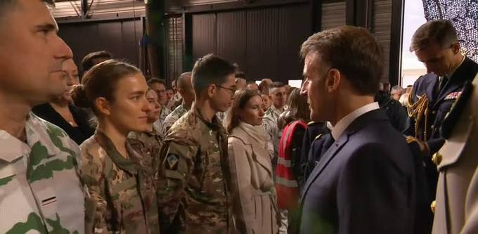 A França recria um serviço militar: 3.000 jovens começaram esta semana