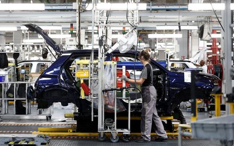 Economia da zona do euro volta a crescer
