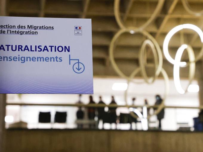 A França endureceu as regras: agora é preciso provar que se integrou